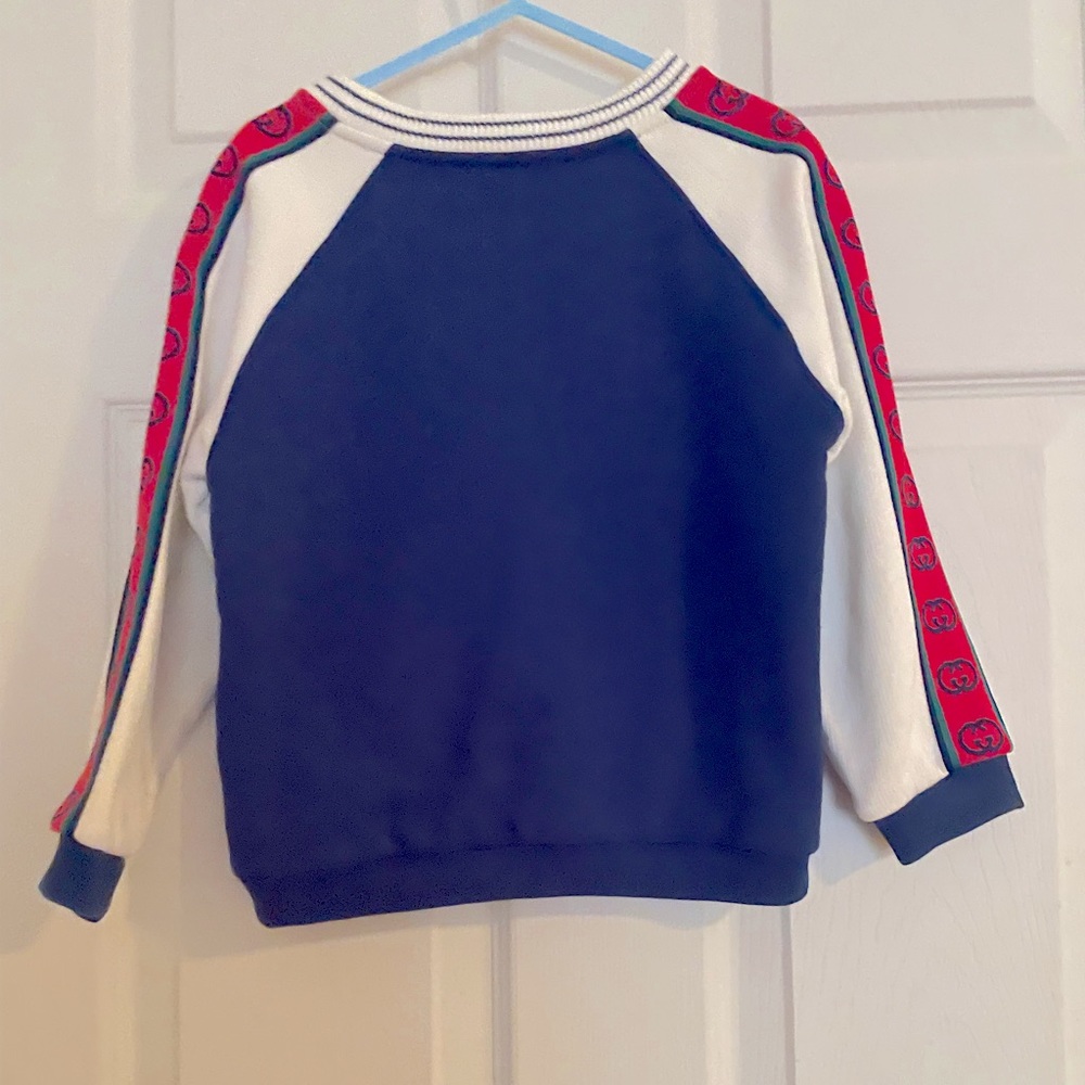 Gucci sweater size 4 for boys only worn once dry cleaned